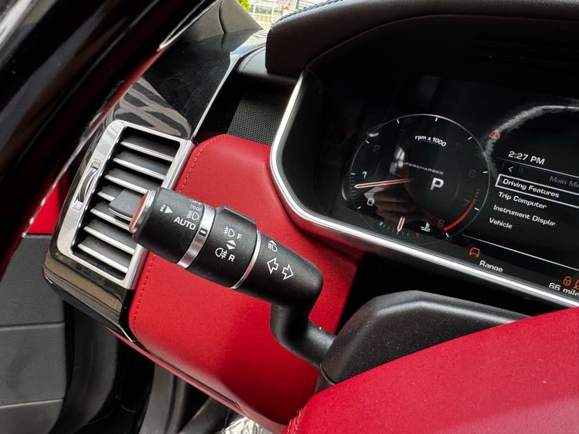 Vehicle image 47 of 49