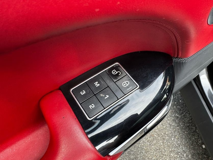 Vehicle image 21 of 49