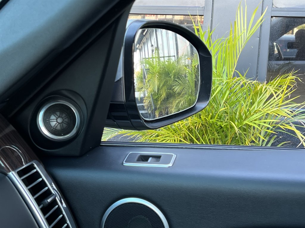 Vehicle image 32 of 34