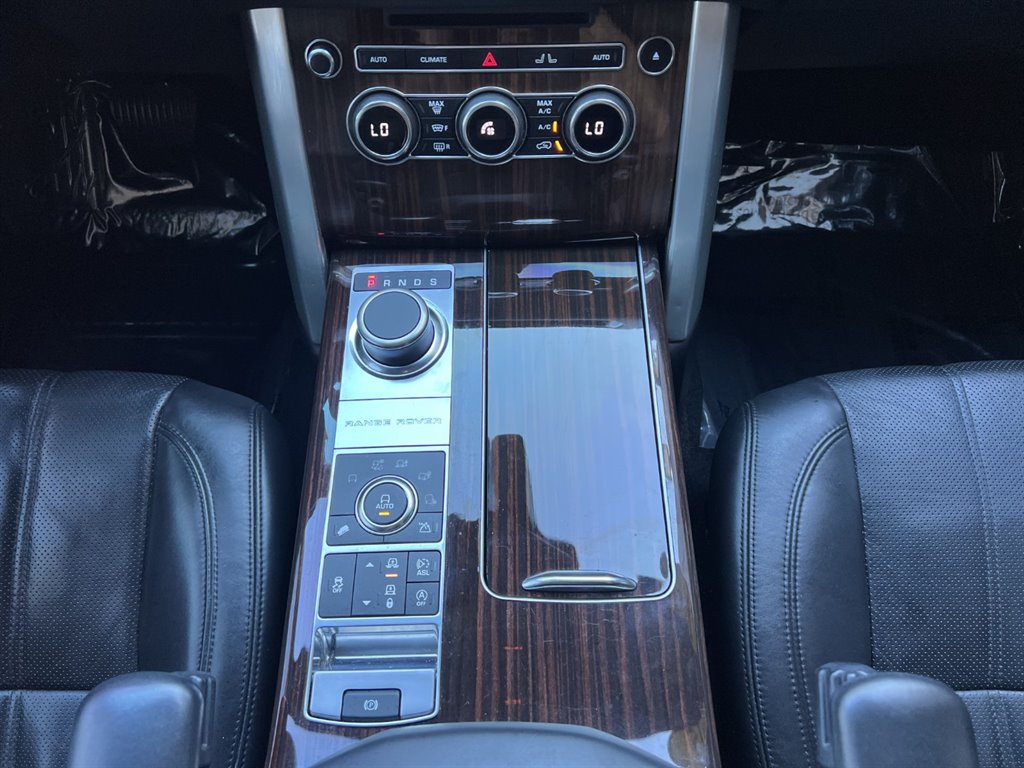 Vehicle image 23 of 34
