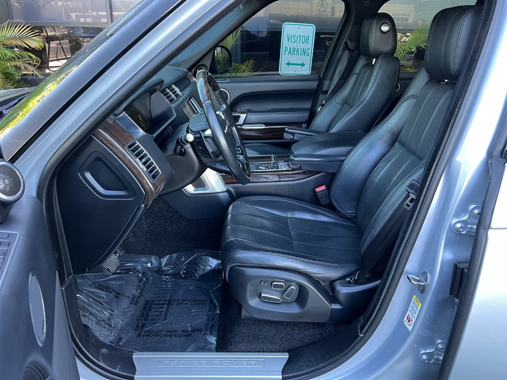 Vehicle image 9 of 34