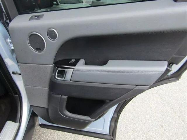 Vehicle image 29 of 50