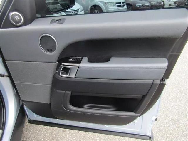 Vehicle image 27 of 50