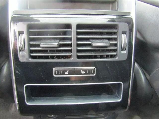 Vehicle image 34 of 50