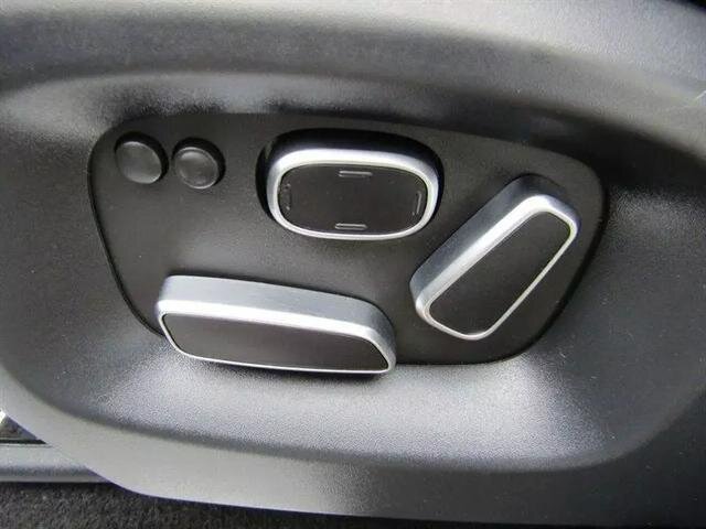 Vehicle image 36 of 50