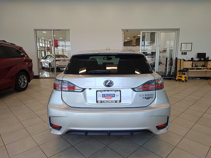 2015 Lexus CT Hybrid 200h Image 6 of 29