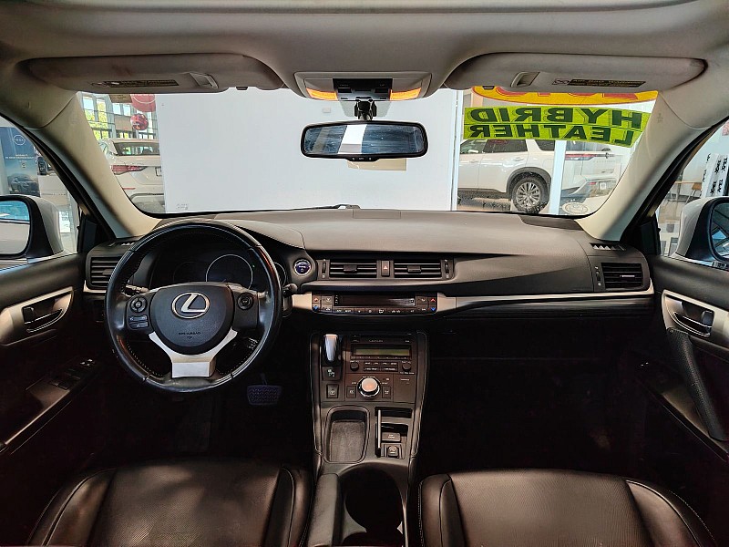 2015 Lexus CT Hybrid 200h Image 14 of 29