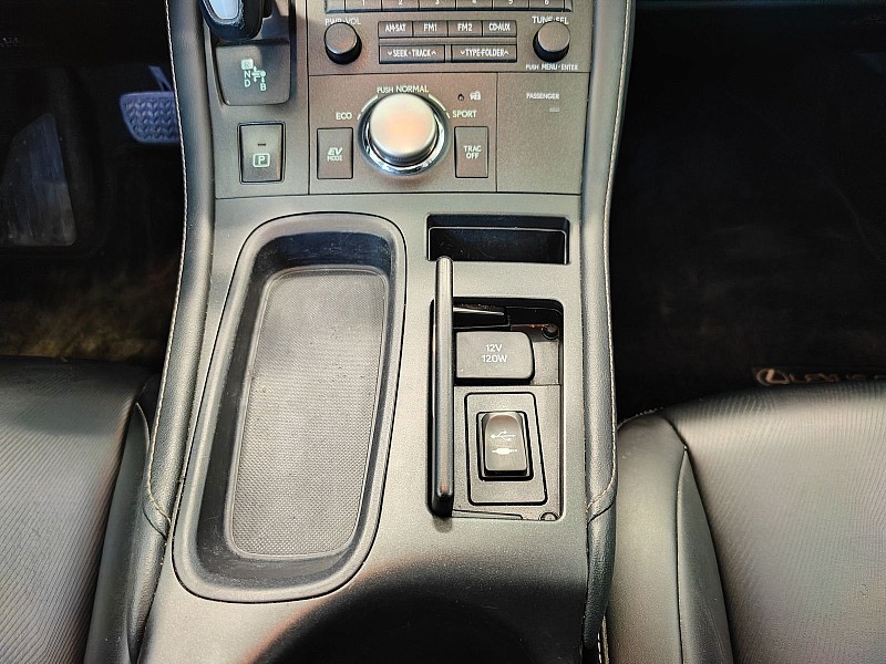 2015 Lexus CT Hybrid 200h Image 22 of 29