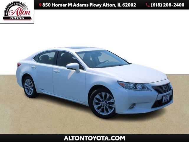 2015 Lexus ES Hybrid 300h Image 3 of 23