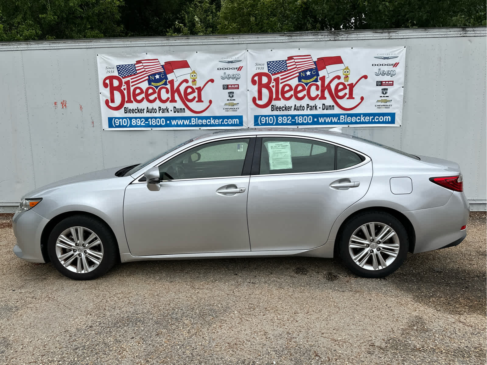 Vehicle image 8 of 47