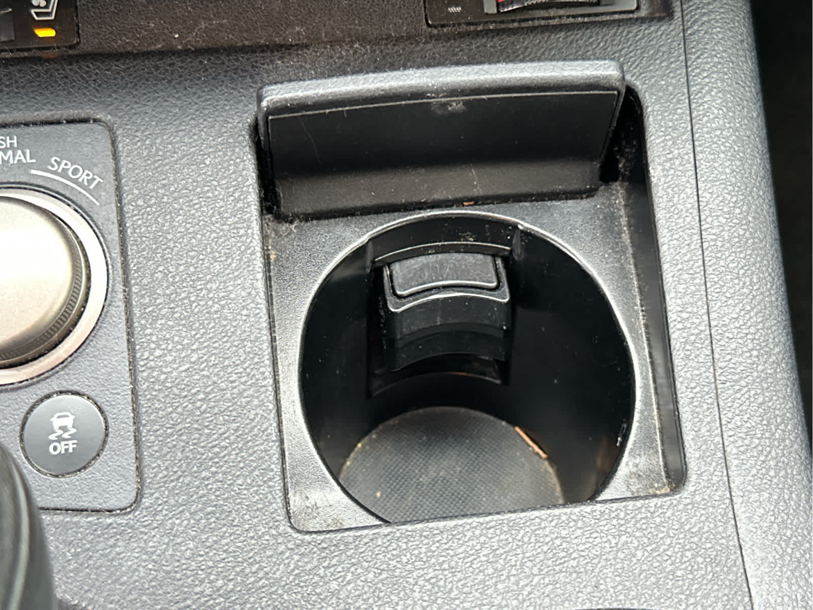 Vehicle image 33 of 47