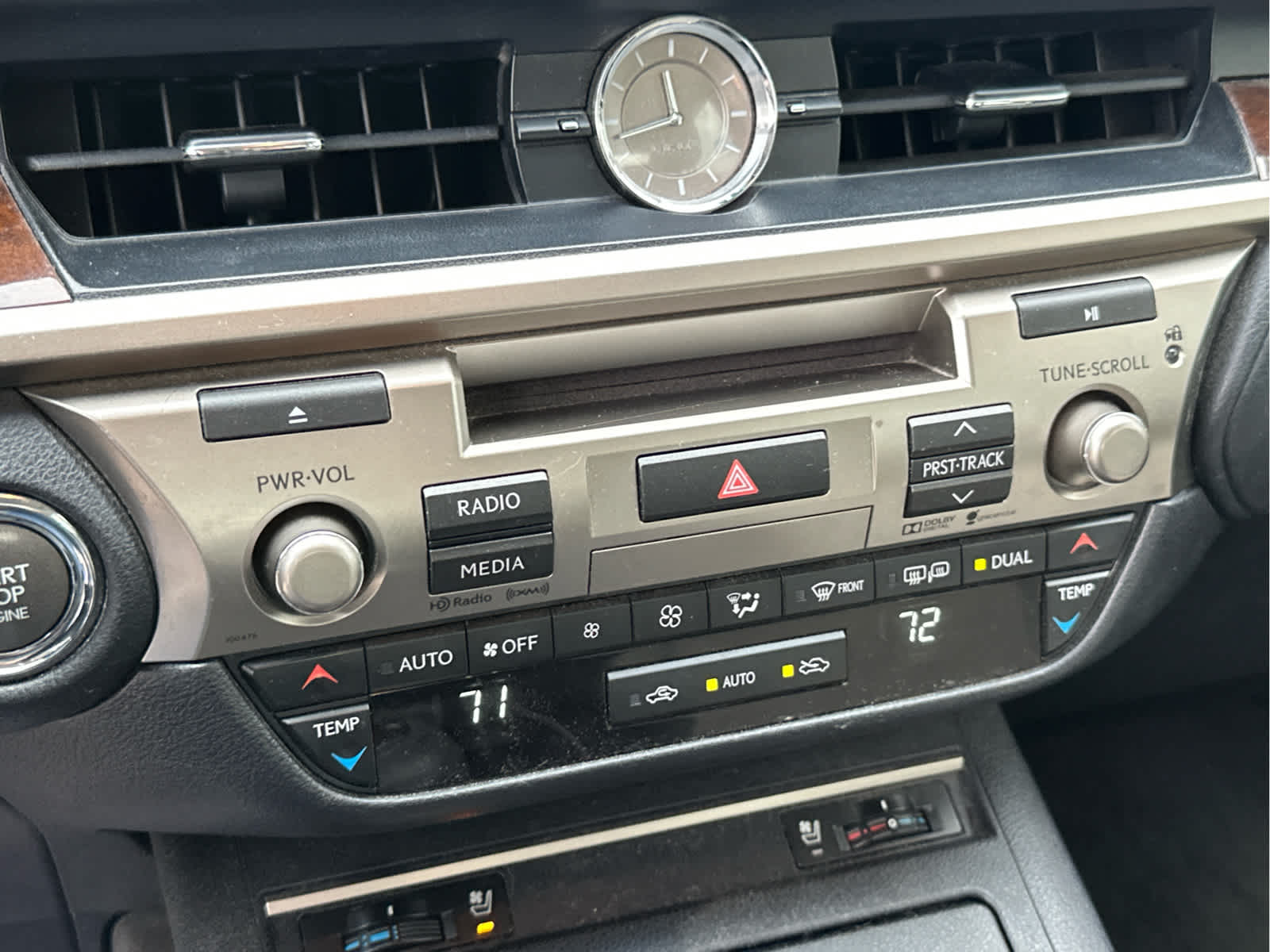 Vehicle image 34 of 47