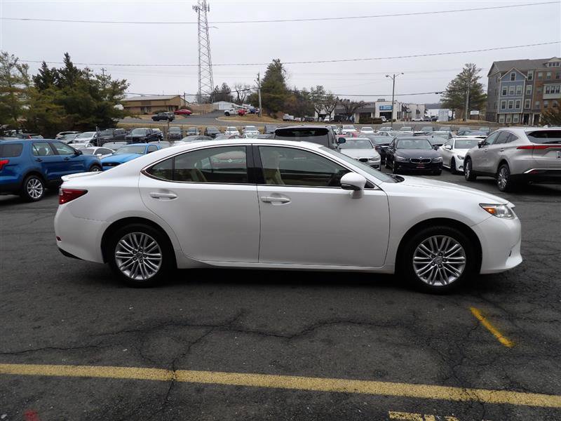 2015 Lexus ES 350 Crafted Line Image 2 of 32