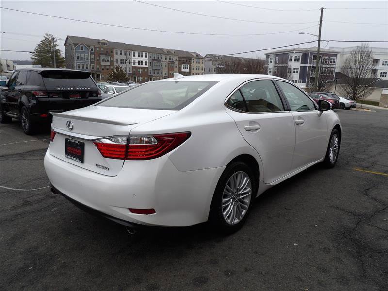 2015 Lexus ES 350 Crafted Line Image 3 of 32