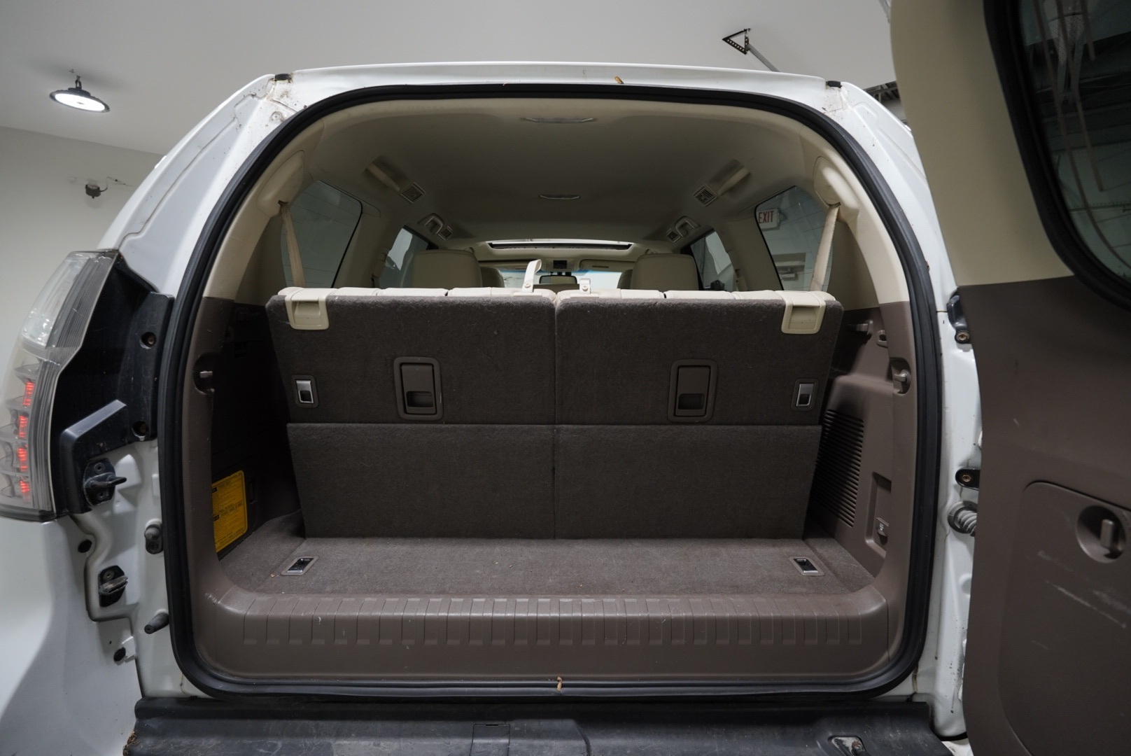 2015 Lexus GX 460 Image 16 of 56