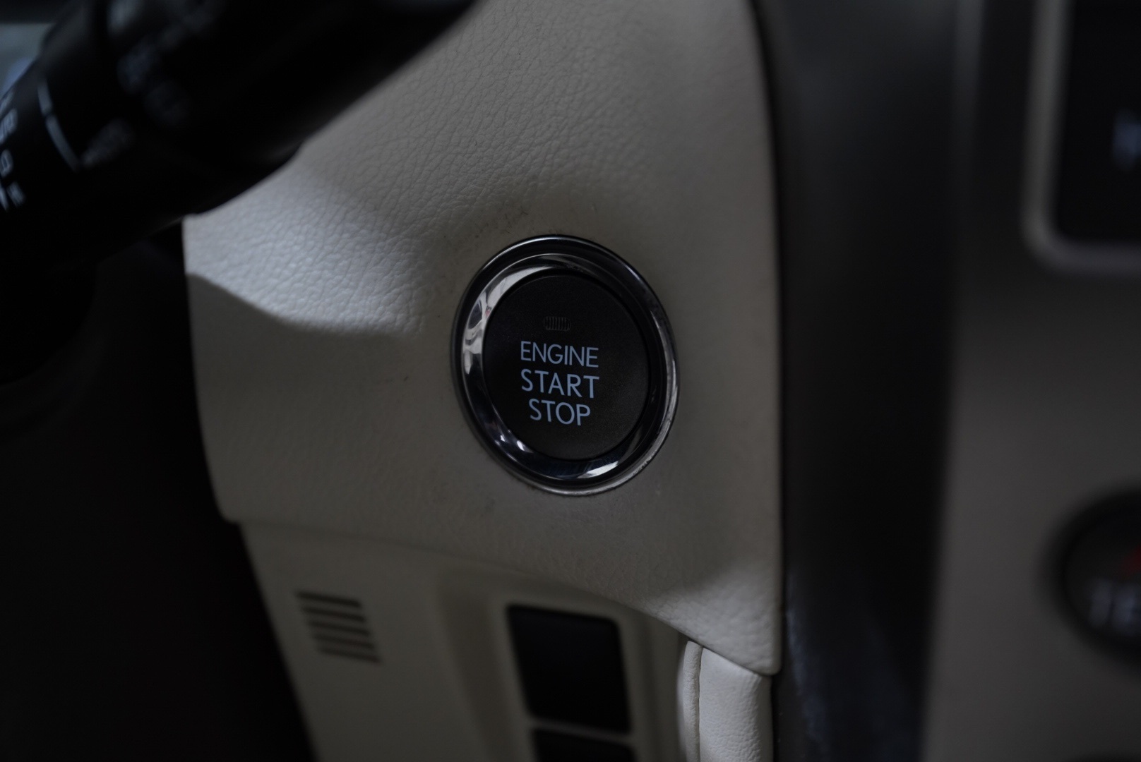 2015 Lexus GX 460 Image 32 of 56