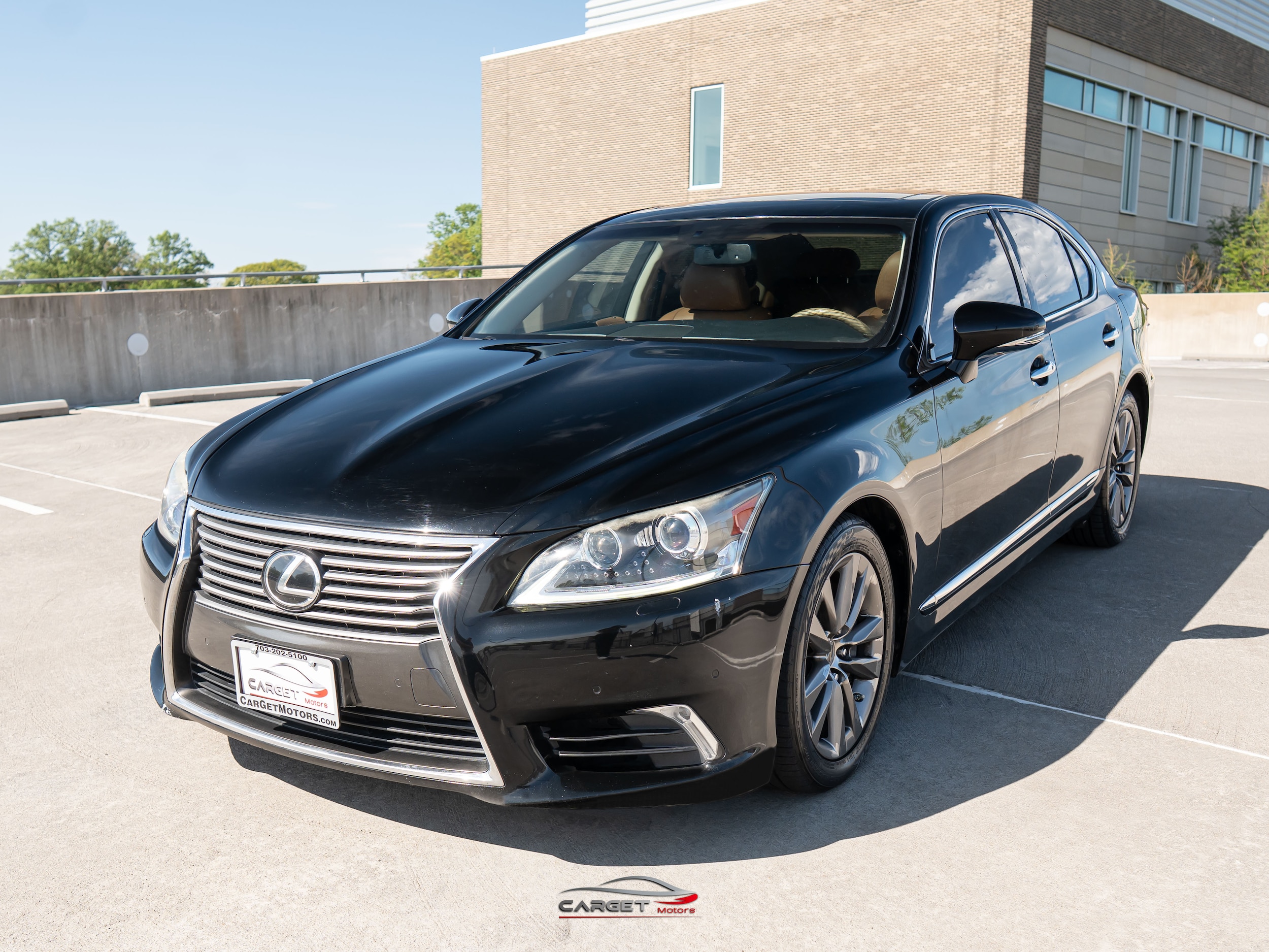 2015 Lexus LS 460 Image 1 of 49