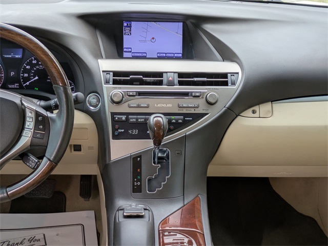 Vehicle image 19 of 33