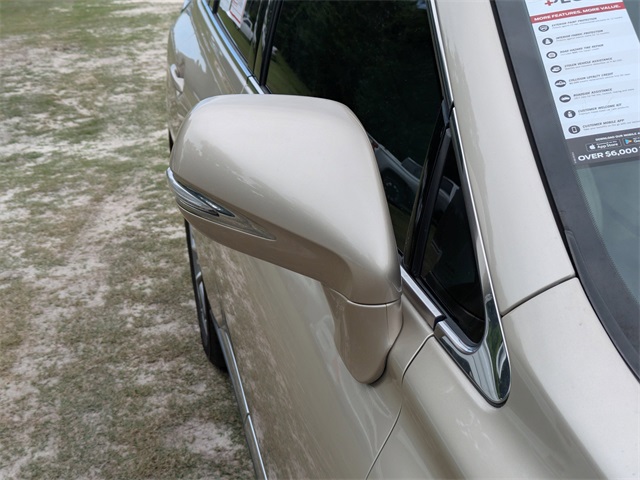 Vehicle image 11 of 33