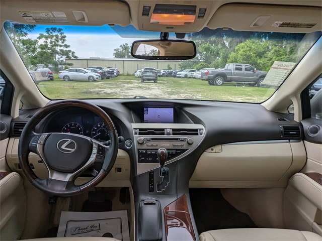 Vehicle image 18 of 33