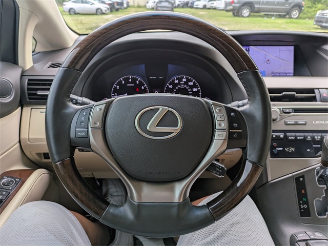 Vehicle image 26 of 33