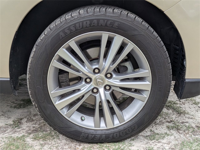 Vehicle image 12 of 33