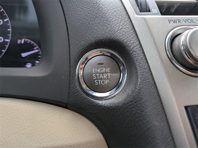 Vehicle image 32 of 33