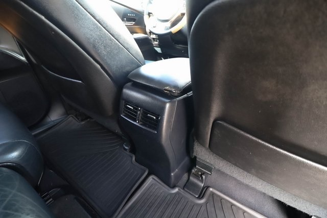 Vehicle image 45 of 78