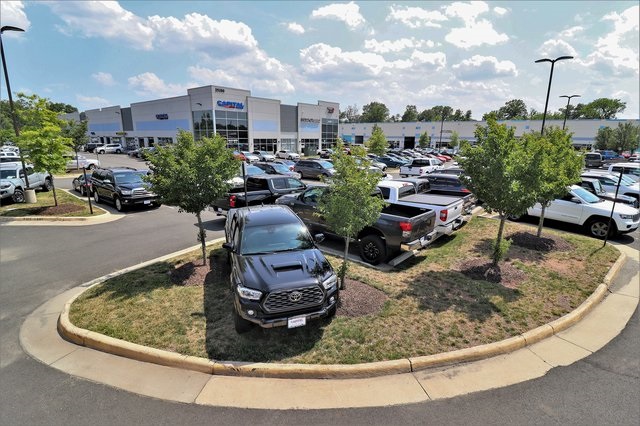 Vehicle image 61 of 78