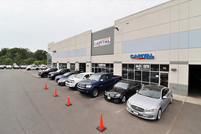Vehicle image 70 of 78