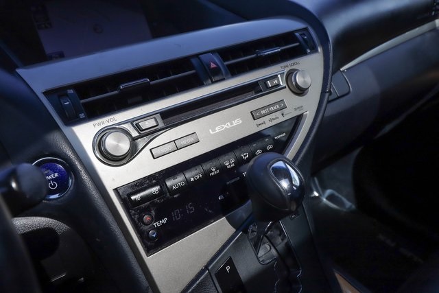 Vehicle image 13 of 78