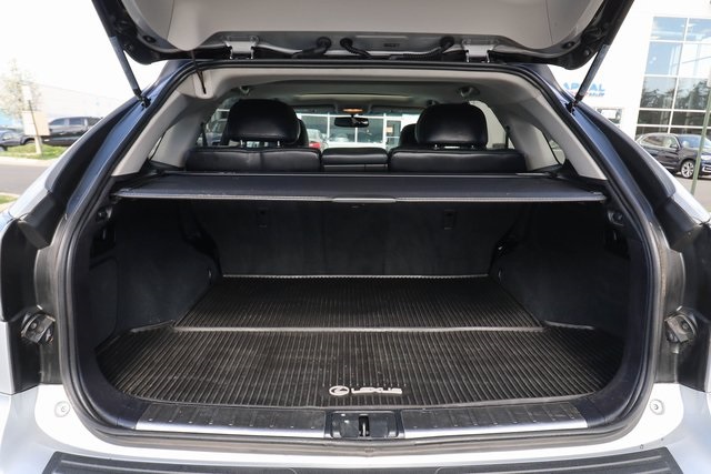 Vehicle image 36 of 78
