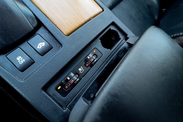 Vehicle image 56 of 78