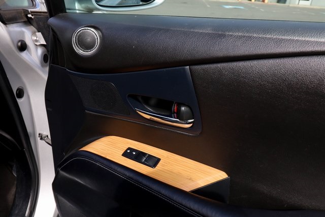 Vehicle image 41 of 78