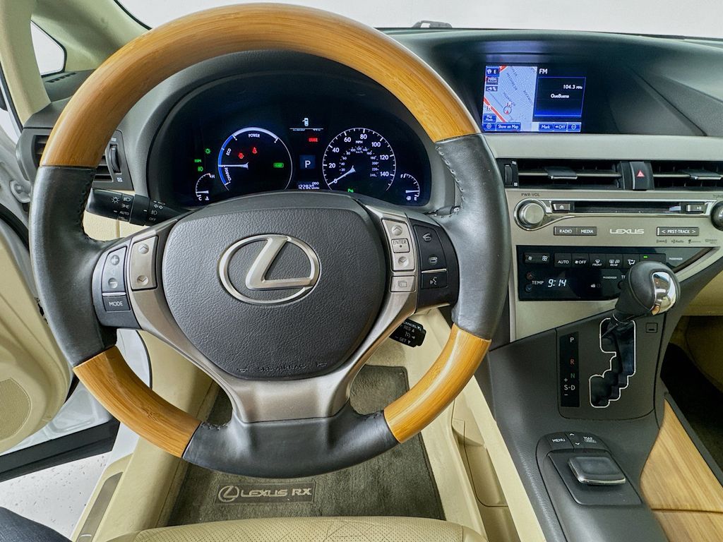 Vehicle image 11 of 41