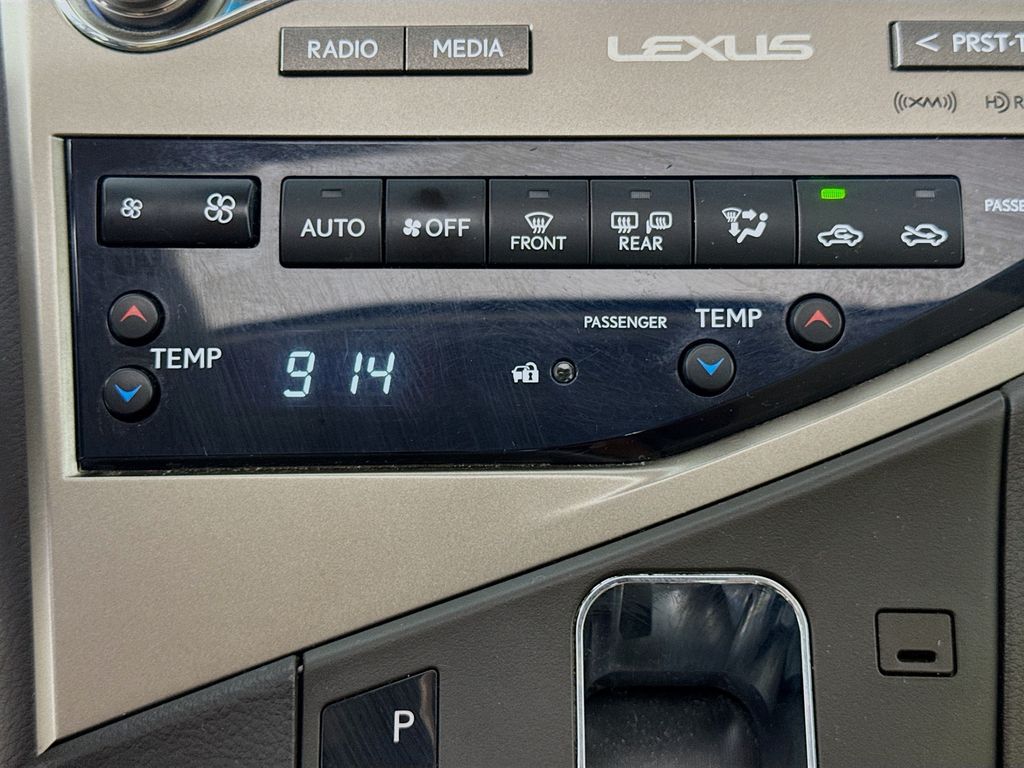 Vehicle image 18 of 41