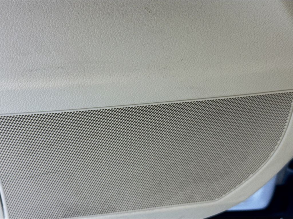 Vehicle image 22 of 41