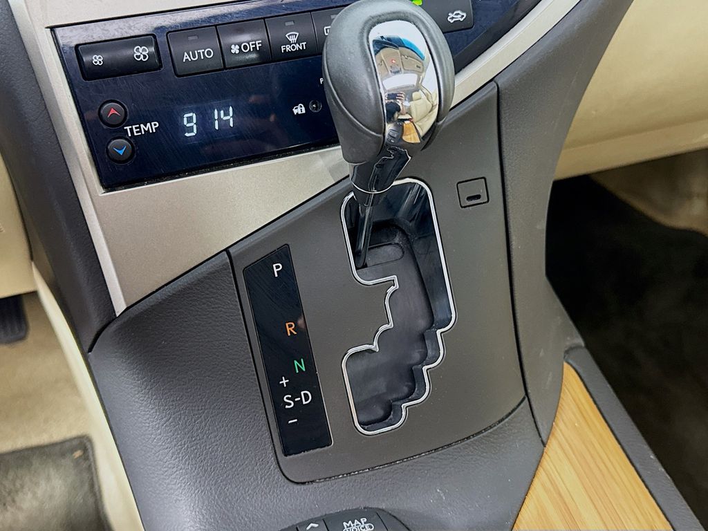 Vehicle image 20 of 41