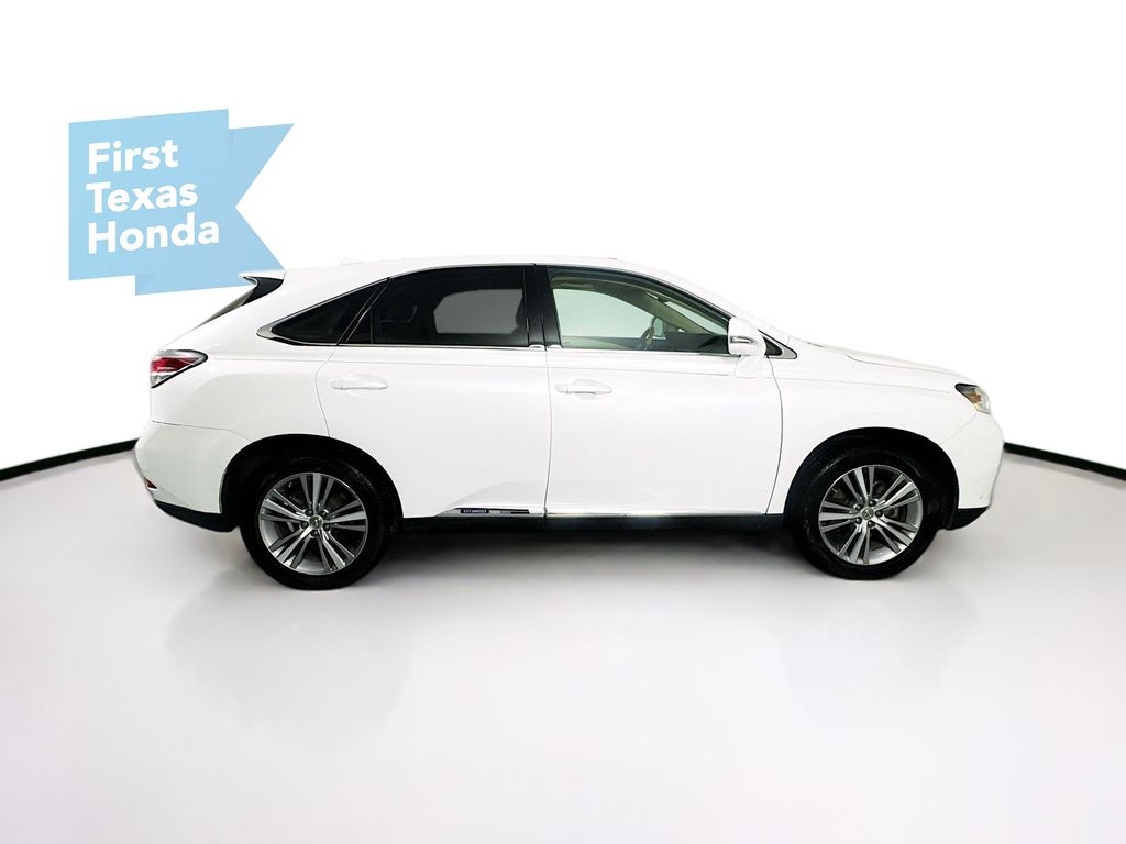 Vehicle image 4 of 41