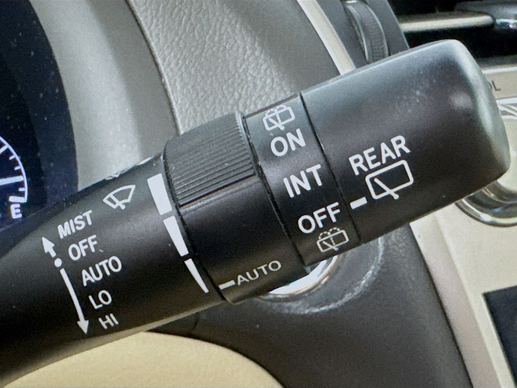 Vehicle image 13 of 41