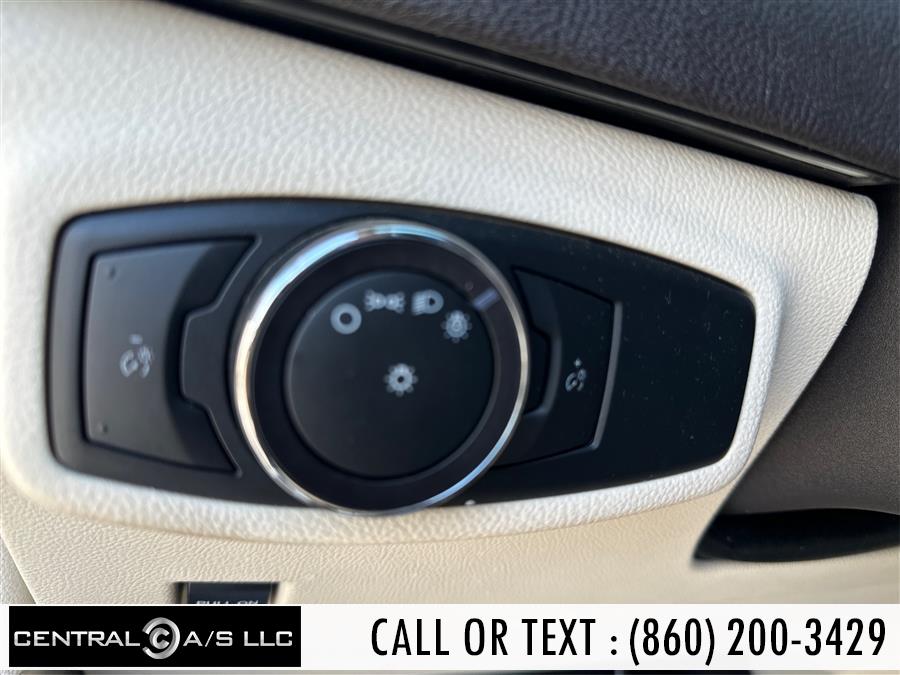 Vehicle image 17 of 20