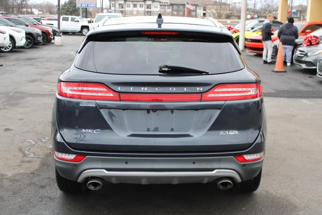 Vehicle image 5 of 33