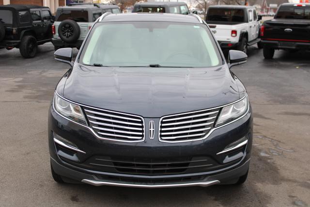 Vehicle image 2 of 33