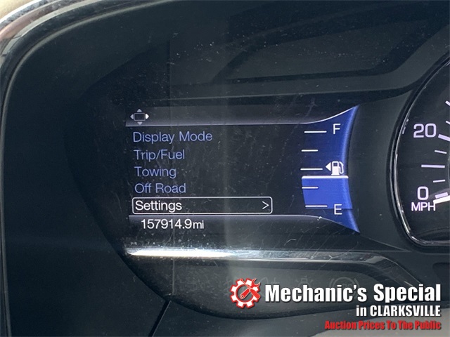 2015 Lincoln Navigator L Base Image 23 of 26