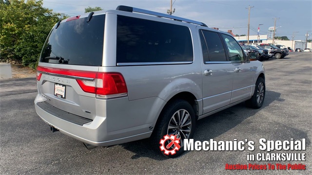 2015 Lincoln Navigator L Base Image 6 of 26