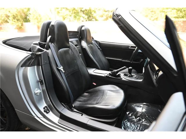 2015 Mazda MX-5 Miata Sport Image 12 of 22