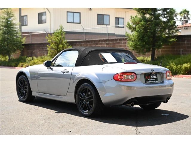 2015 Mazda MX-5 Miata Sport Image 7 of 22