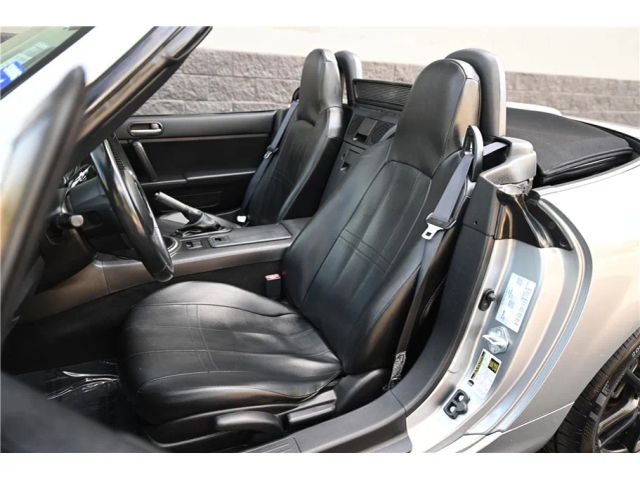 2015 Mazda MX-5 Miata Sport Image 11 of 22