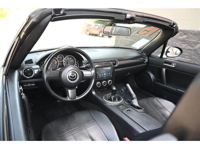 2015 Mazda MX-5 Miata Sport Image 13 of 22