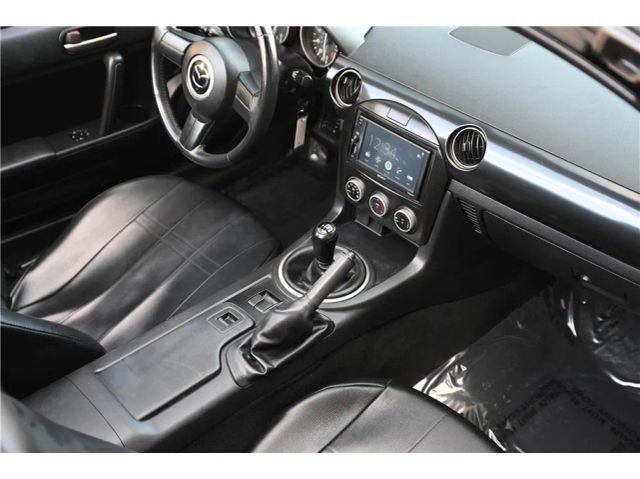 2015 Mazda MX-5 Miata Sport Image 19 of 22